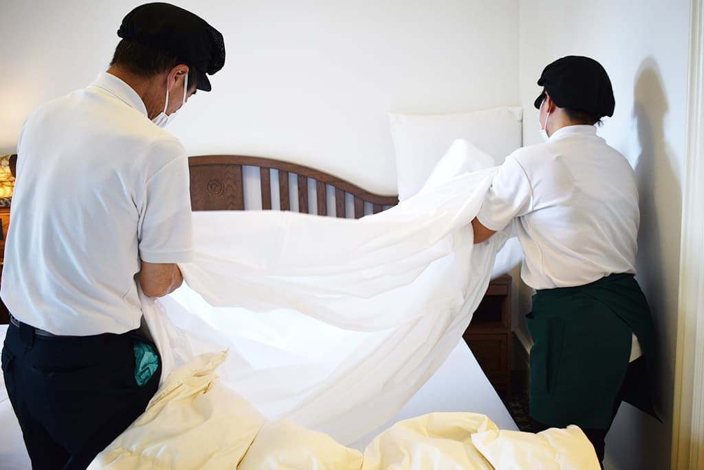 ホテル客室清掃業の様子｜有限会社クリーンアップサービス｜採用求人情報｜函南町本社｜就業場所箱根町