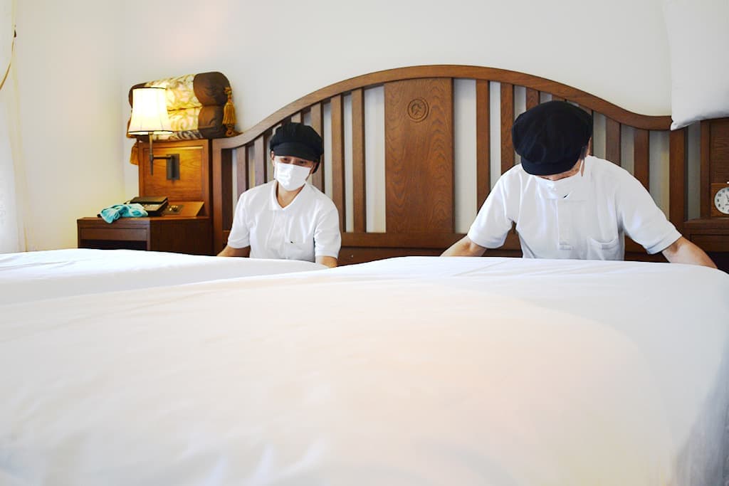 ホテル客室清掃業の様子｜有限会社クリーンアップサービス｜採用求人情報｜函南町本社｜就業場所箱根町